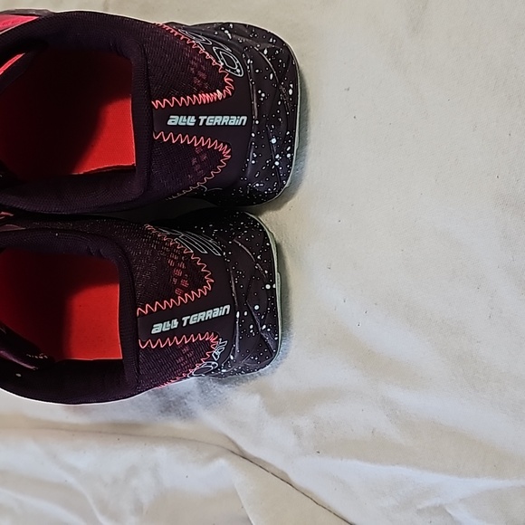 New Balance 690AT Sneakers - Picture 3 of 11